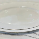 BRT025 Porcelain Oval Plate with Gold Rim